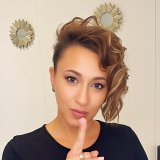 Яніка Леро